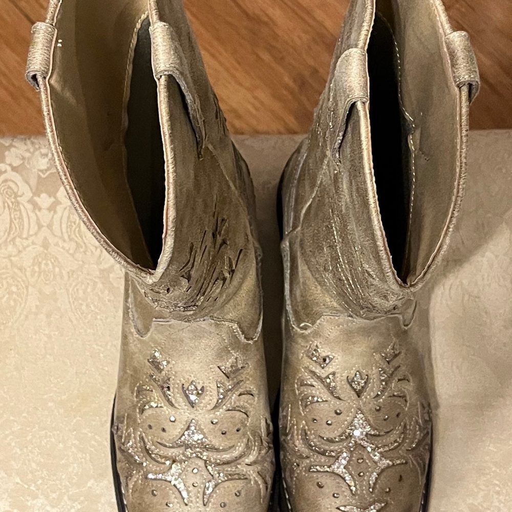Roper Women's Sparkling Gold Heeled Boots